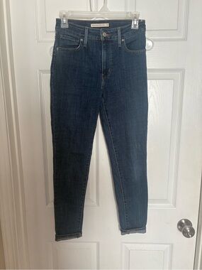 Levi's Women's High-Rise Dark Blue Skinny Jeans